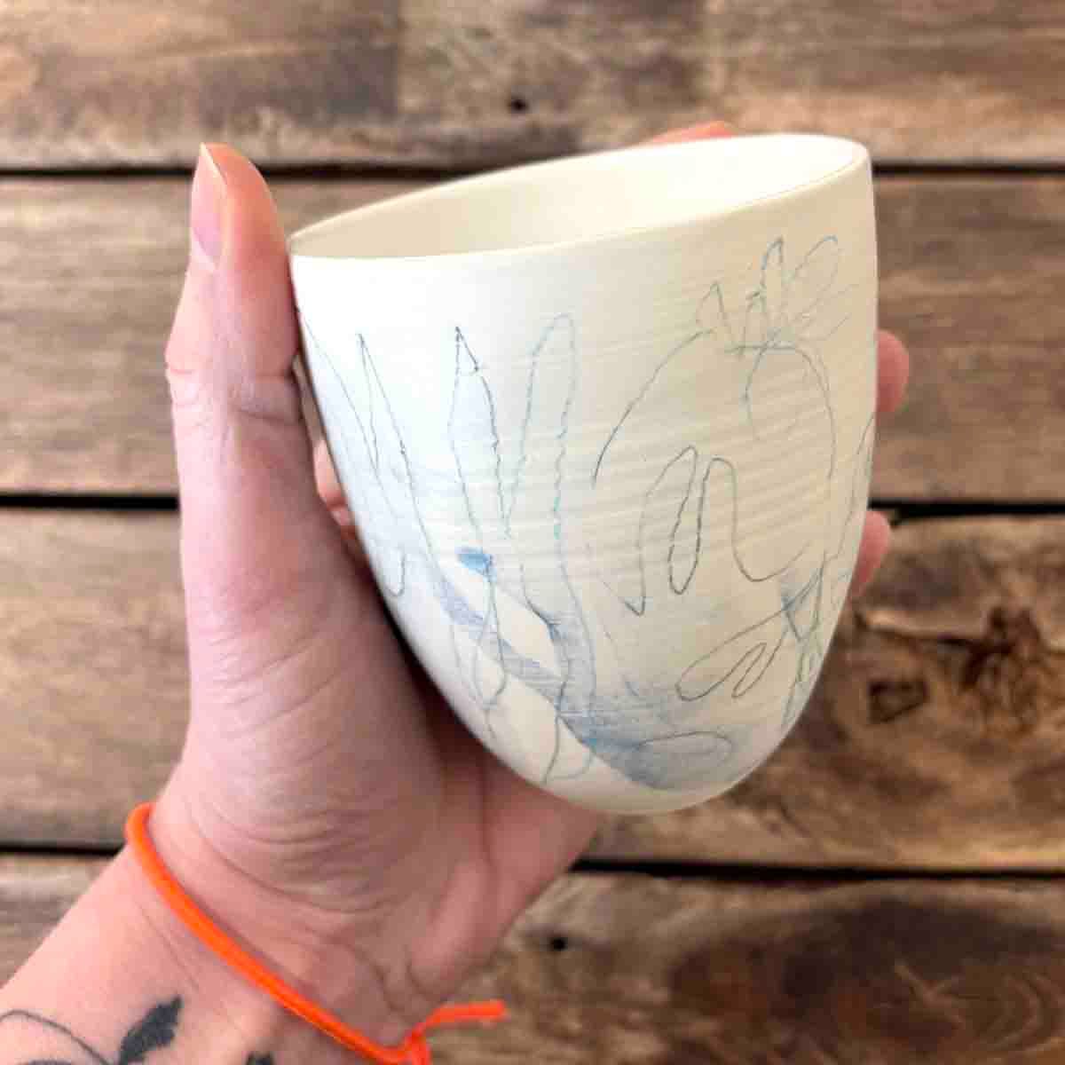 Malerisk krus, porselen 10.5 cm (P06)