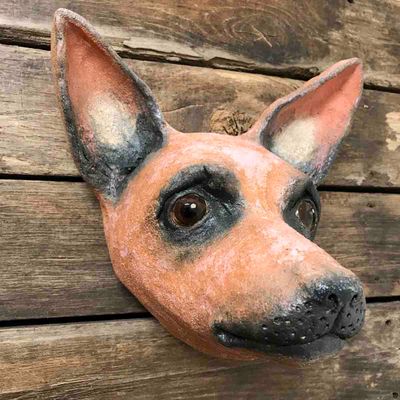 Hund, skulptur vegg 21x21 cm