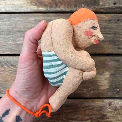 Badebombe Jan, skulptur vegg ca 16x8 cm