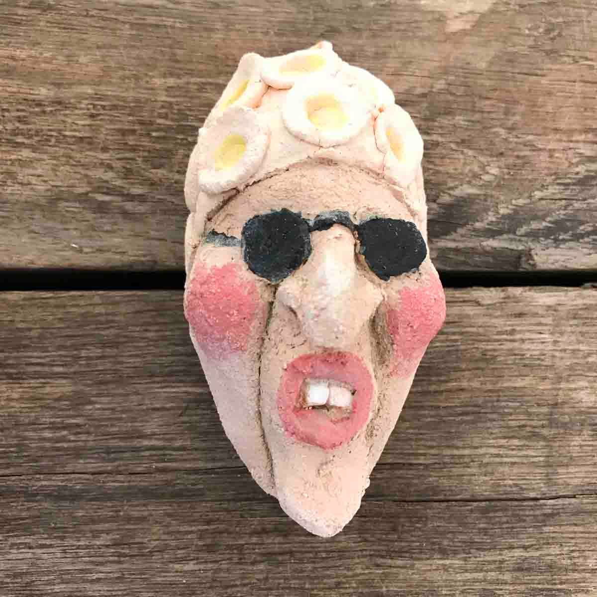 Fjasefjes, skulptur vegg, keramikk ca 9-13 cm (242)