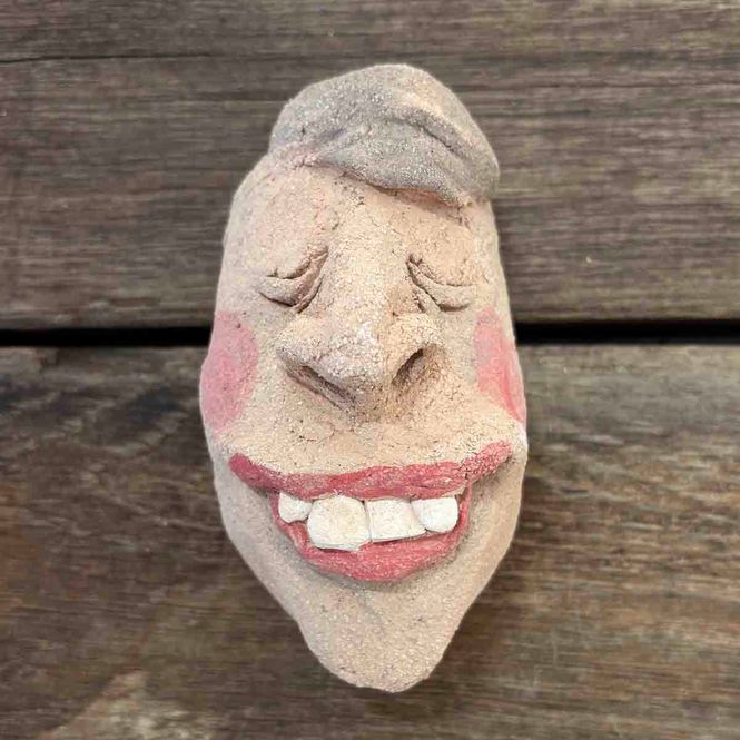 Hovedbilde Fjasefjes, skulptur vegg, keramikk ca 9-13 cm (296)