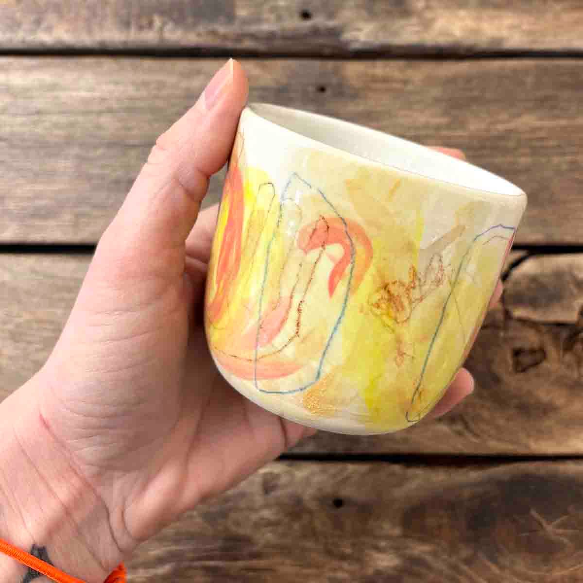 Malerisk krus, keramikk 8.5 cm (S09)